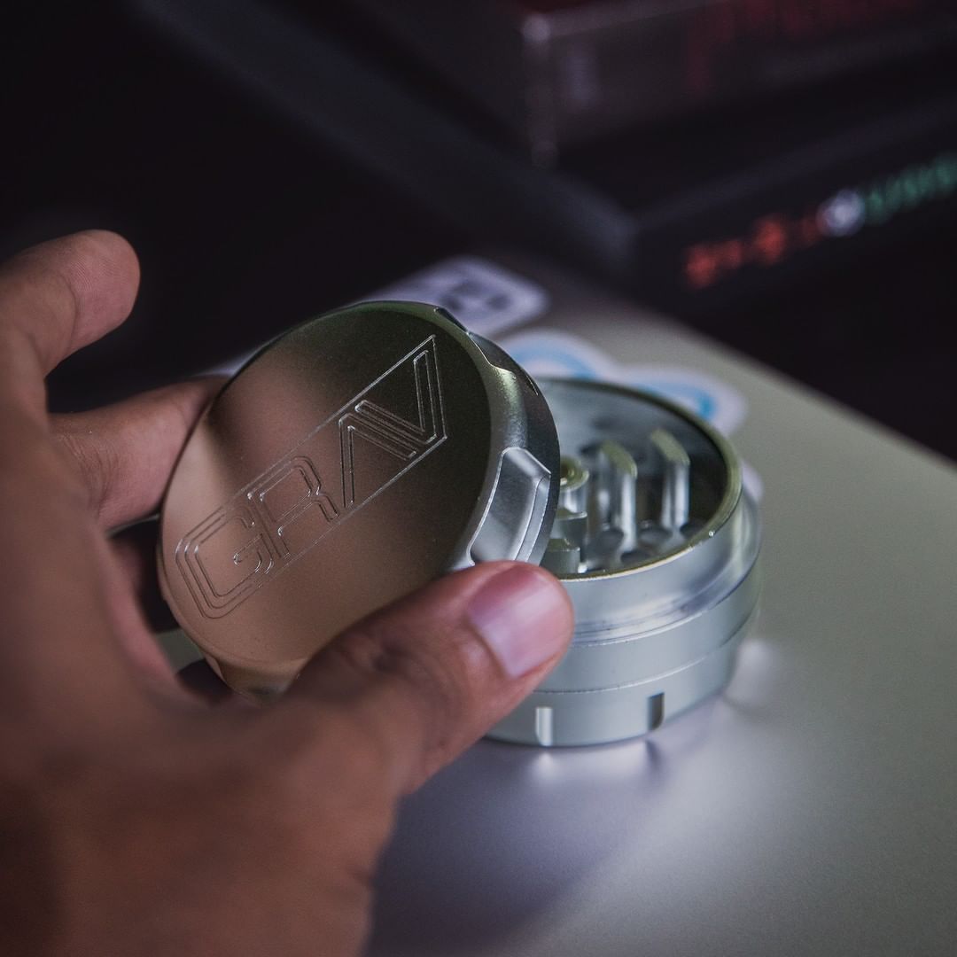 grav labs 4 piece herb grinder silver