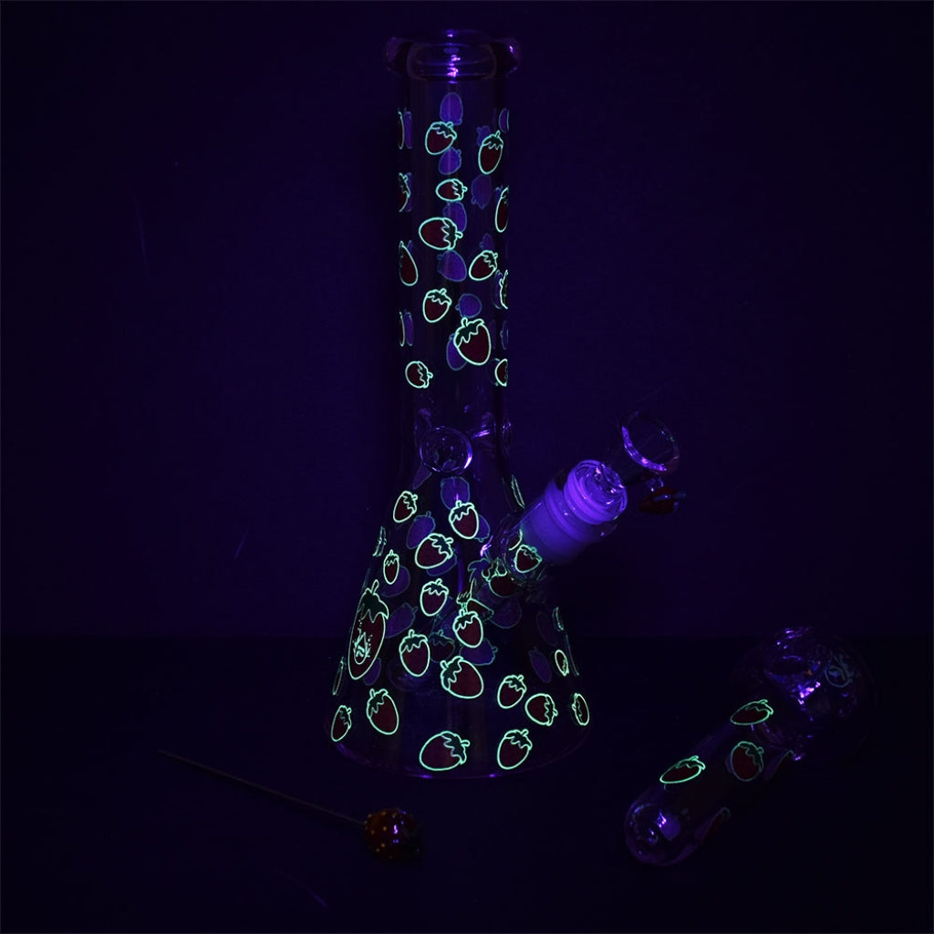 Pulsar Fruit Series Water Pipe Kit Strawberry Cough Glow-in-the-Dark